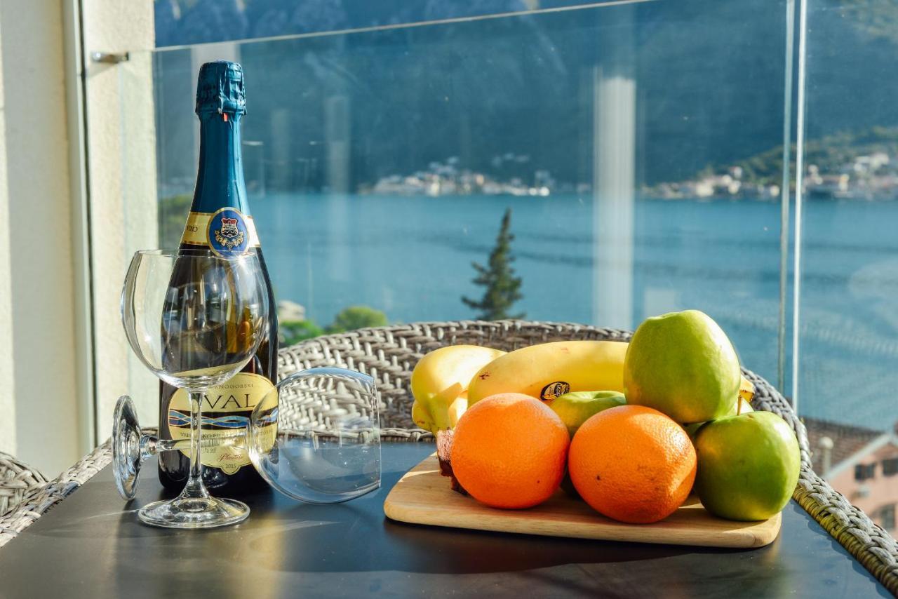 Ily Apartment With Sea View Kotor Extérieur photo
